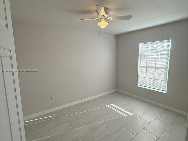 Foto del edificio - 1413 Academy Blvd
