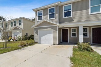 Building Photo - 45356 Red Brick Dr