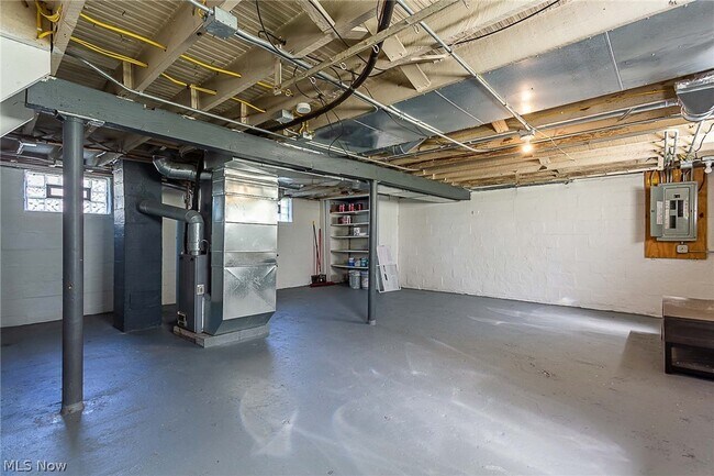 Building Photo - 16026 Friend Ave