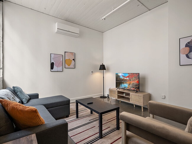Foto del edificio - 608 N 3rd Ave