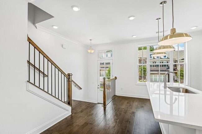 Foto del edificio - 4590 Sims Pk Overlook