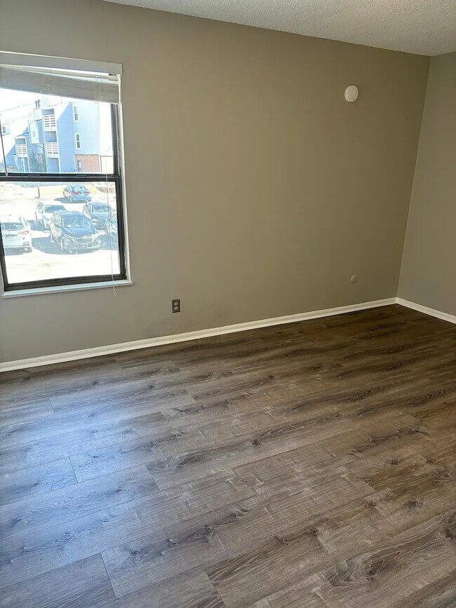Foto del edificio - 7665 E Eastman Ave