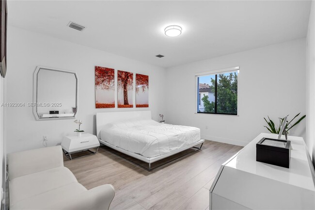 Foto del edificio - 4363 NW 81st Ave
