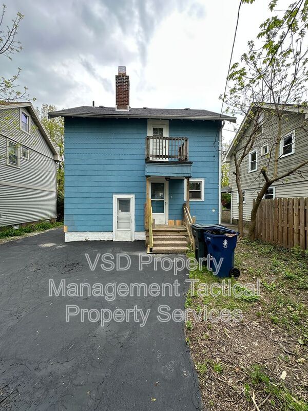 Building Photo - 1602 Wood Rd