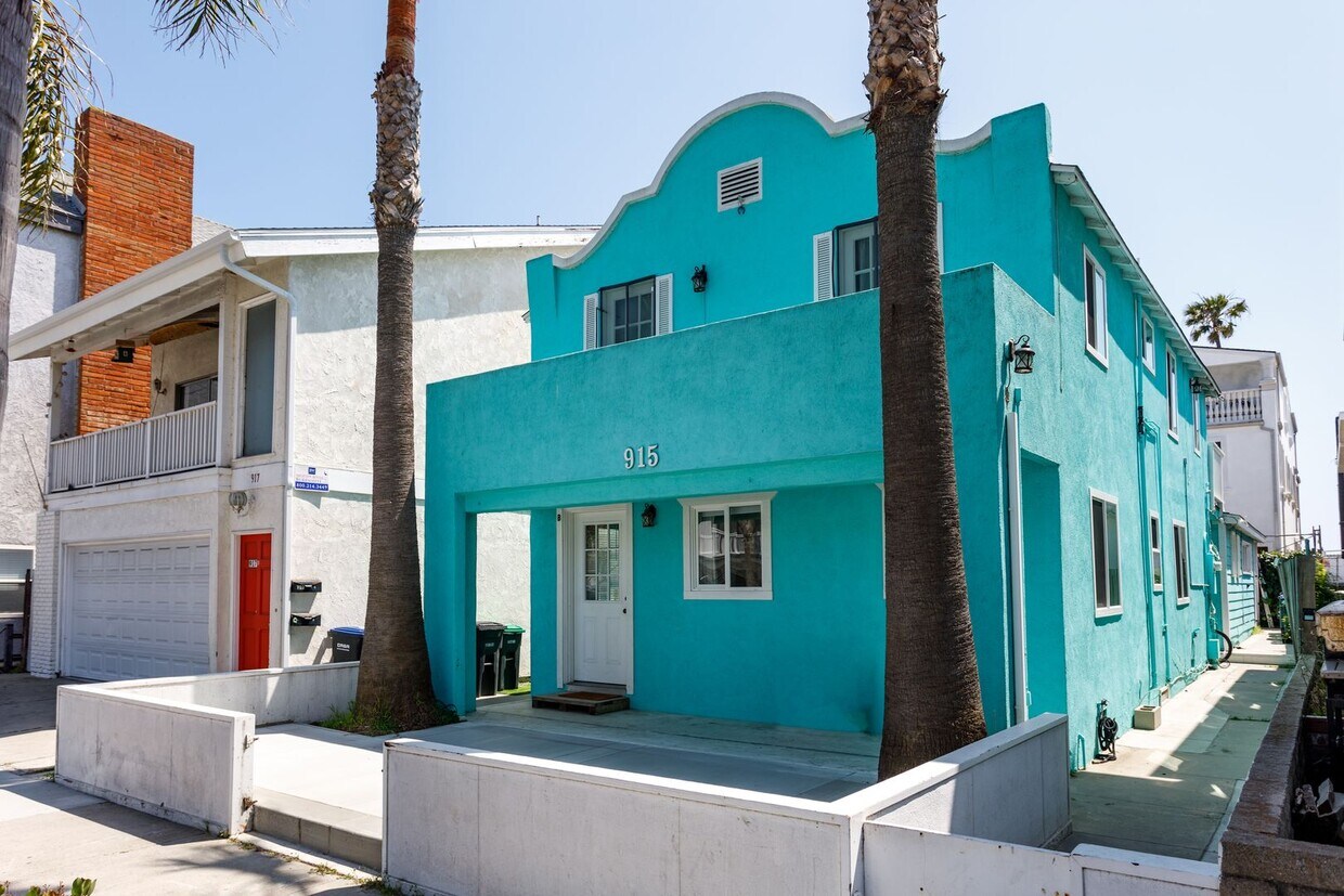 Primary Photo - 915 East Balboa Blvd.