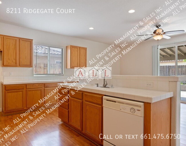 Foto del edificio - 8211 Ridgegate Ct