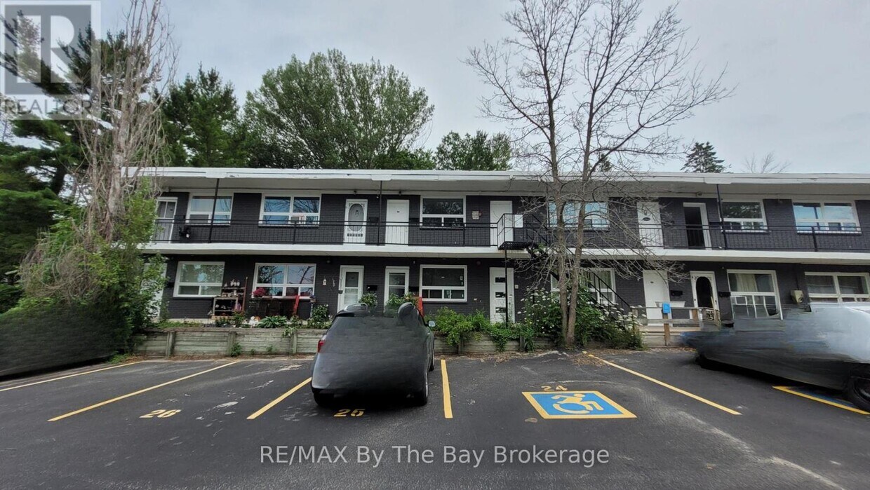 Photo principale - 280-280 River Rd E