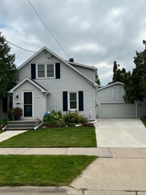 Front of garage - 712 Blackwell St