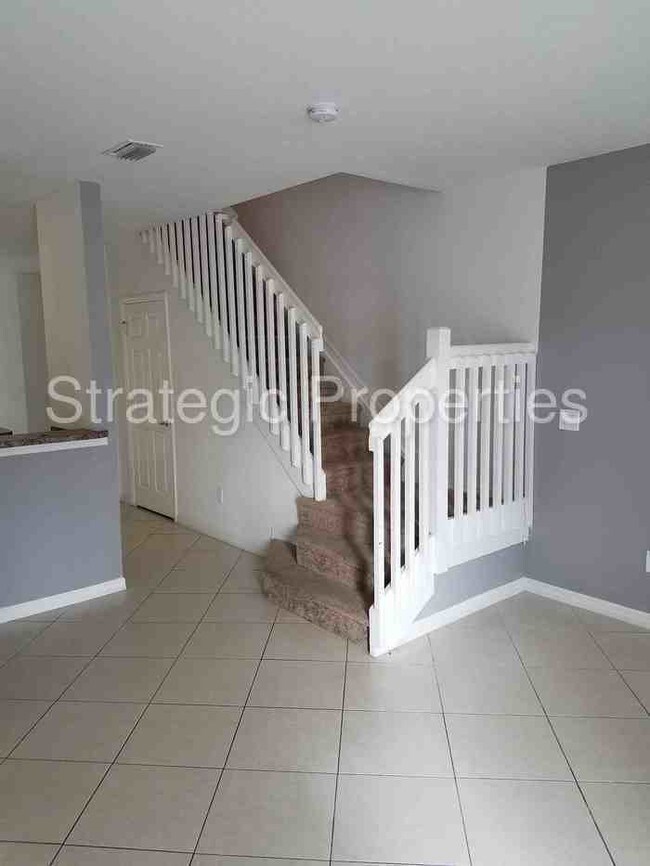 Building Photo - 3423 Sonoma Dr