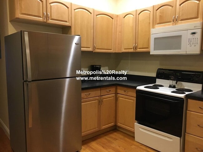 Building Photo - 64 Prospect St