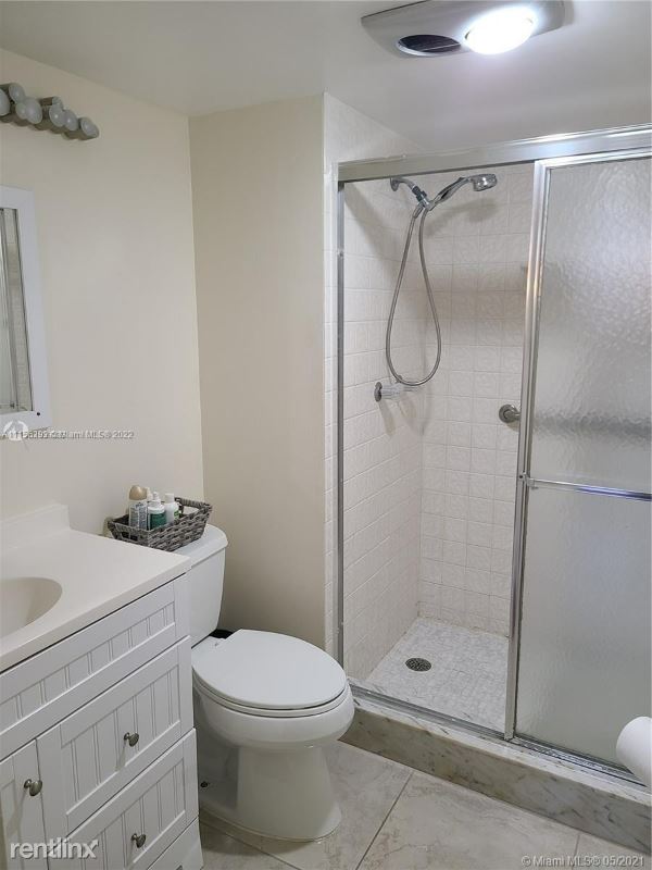Building Photo - 2 br, 2 bath Condo - 9820 S Hollybrook Lak...