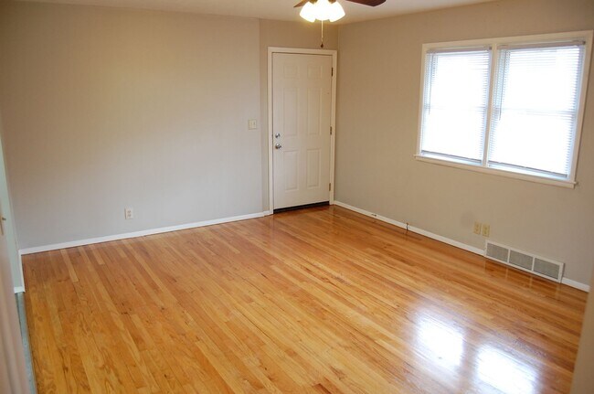 Building Photo - 4630 Starr St