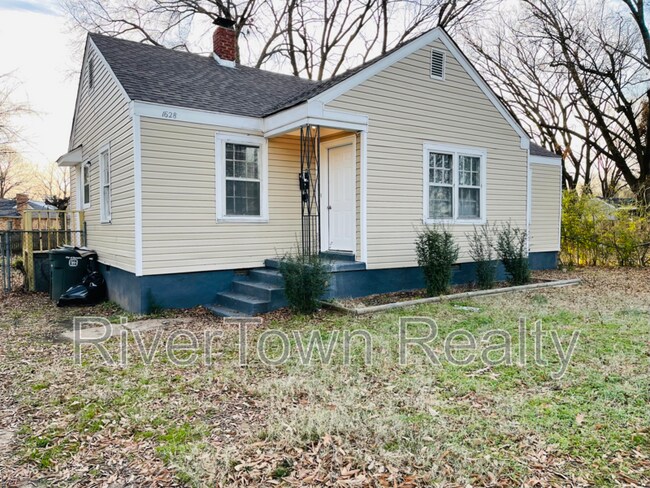 Building Photo - 1628 Amarillo St