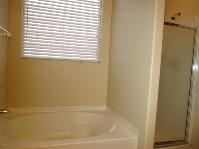 Foto del edificio - 7242 W St Charles Ave