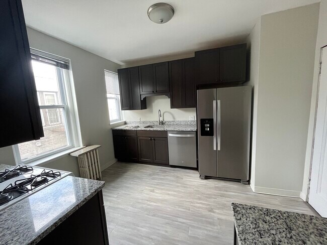 Foto del edificio - 2035 Commonwealth Ave