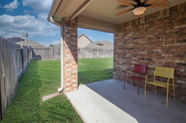 Building Photo - 23626 Legano Dr
