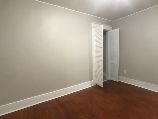 Building Photo - Updated Three Bedroom Home Near Daffin Park