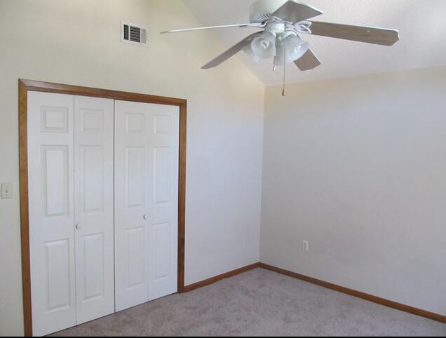 Building Photo - 820 Fairway Lakes Dr