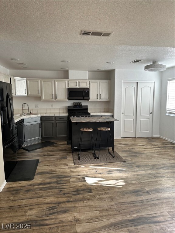 Building Photo - 2266 Camel Mesa Dr