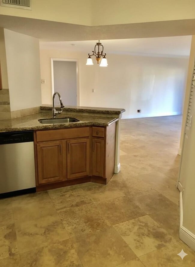 Foto del edificio - 8721 Wiles Rd