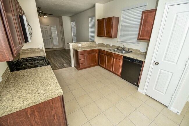 Foto del edificio - 30507 Ginger Trace Dr