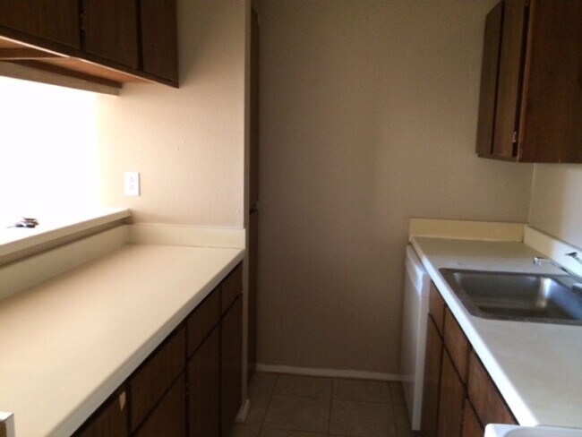 Foto del edificio - 1/1 condo available for Immediate move-in!