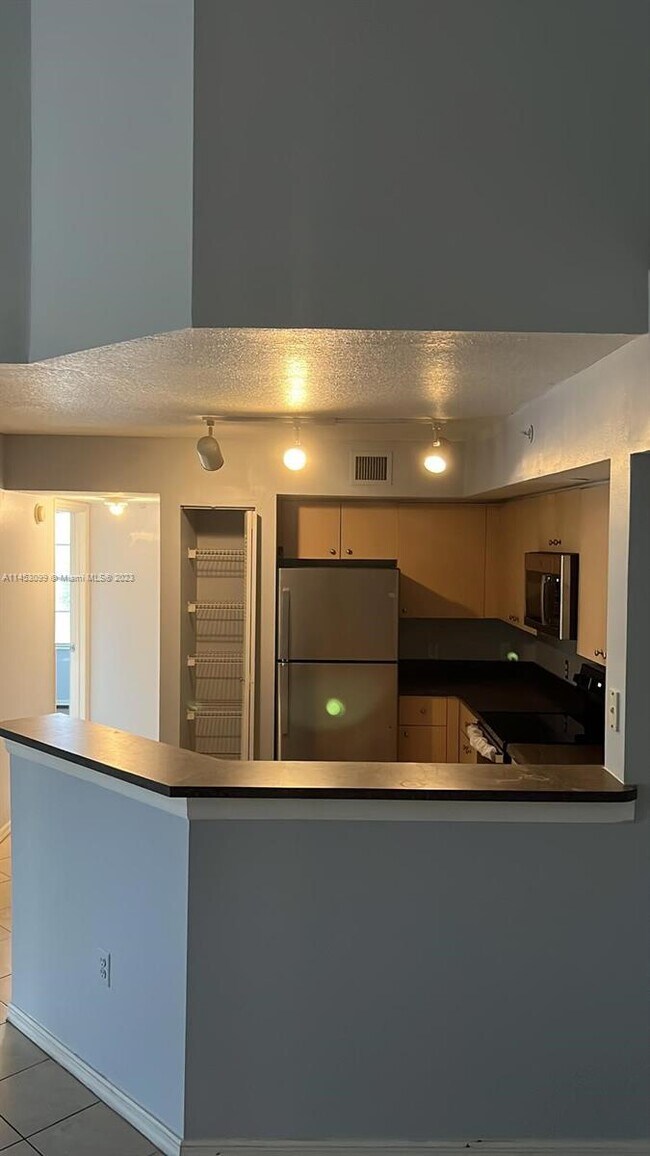 Building Photo - 4240 San Marino Blvd