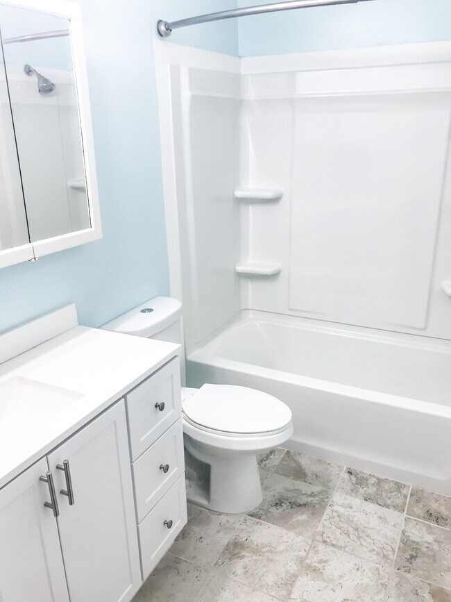 Hall Bath - 950 Wadsworth Rd