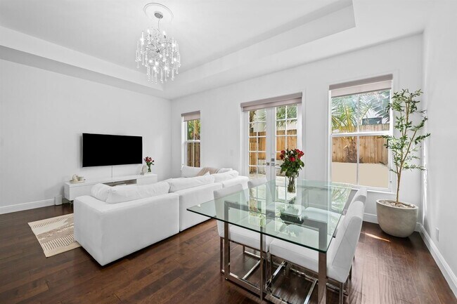 Photo - 515 SW 18th Ave House