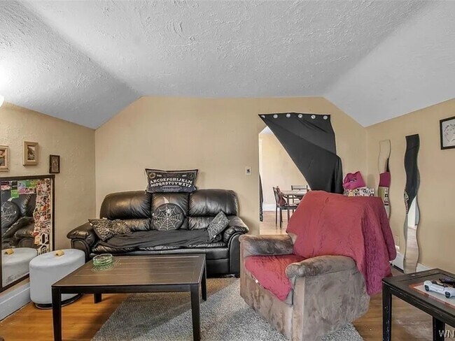 Foto del edificio - 11 Kaufman Dr