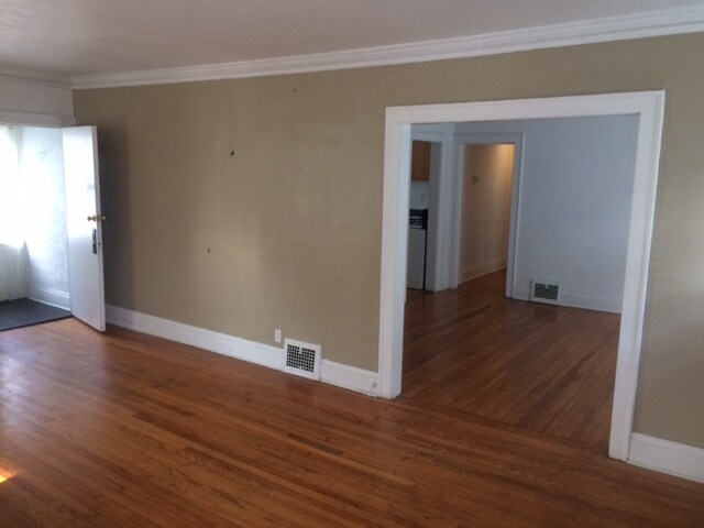 3666 Tolland Rd Shaker Heights, OH 44122 – photo 4