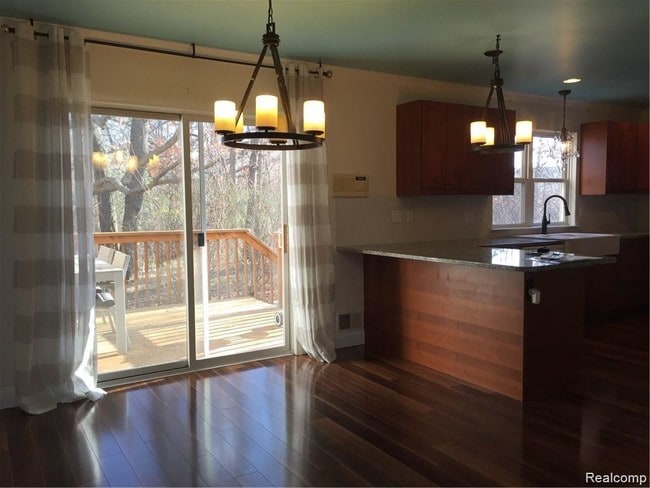 Building Photo - 364 Natures Cove Ct