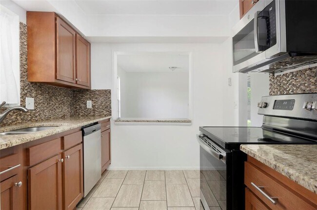 Foto del edificio - 7670 8th St N