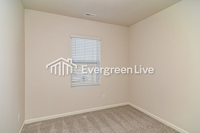 Foto del edificio - 662 Shoemaker Ln