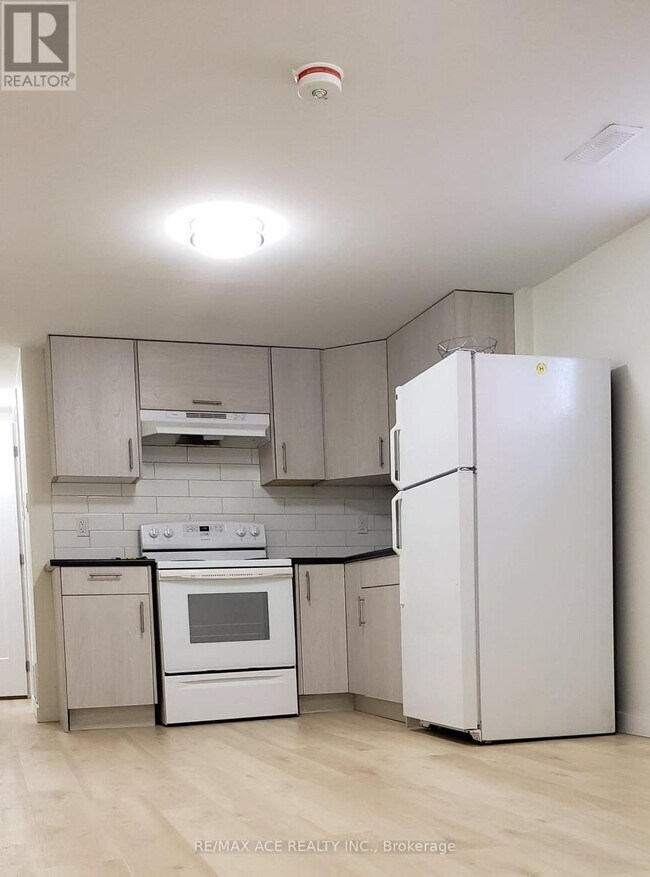 Photo du bâtiment - 20 Snaresbrook Dr