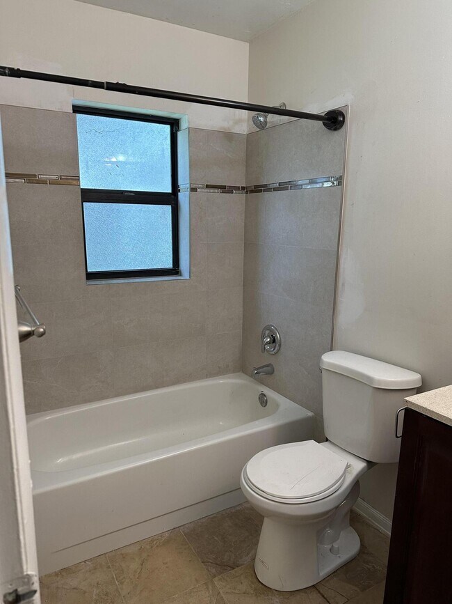 Foto del edificio - 6956 Athena Dr