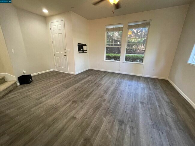 Building Photo - 3931 Forest Cir