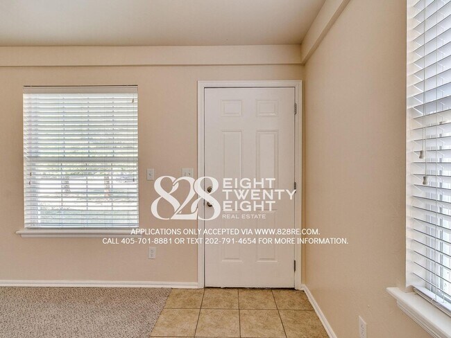 Foto del edificio - Spacious 2 Bed/1.5 Bath Norman Townhome Du...