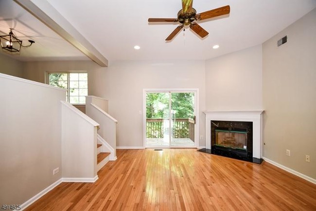 Foto del edificio - 3 bedroom in Berkeley Heights NJ 07922