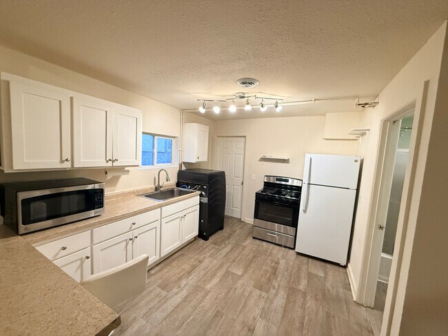 Foto del edificio - 3108 Oakland Ave