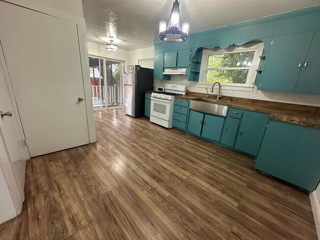 Foto del edificio - 301 Ainsley Ave