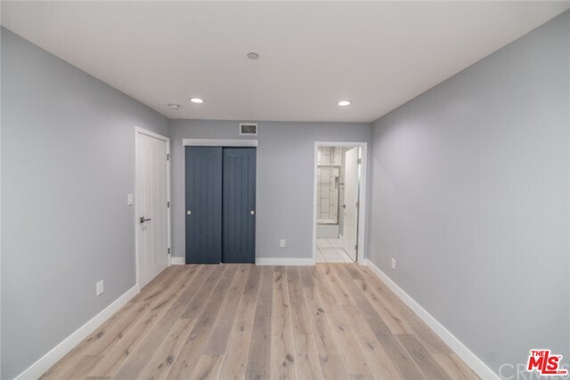 Foto del edificio - 1118 N Heliotrope Dr