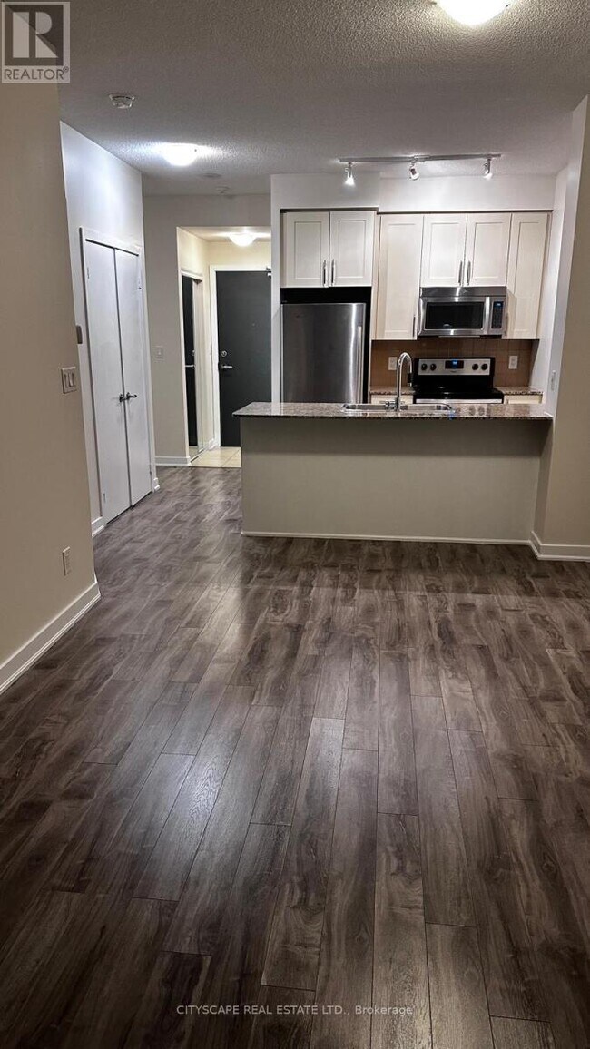 Photo du bâtiment - 4070 Confederation Pkwy