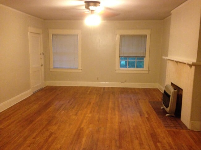 Building Photo - 3315 Southview Ave