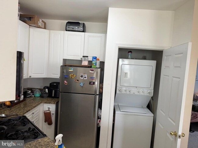 Building Photo - 4200 Mozart Brigade Ln