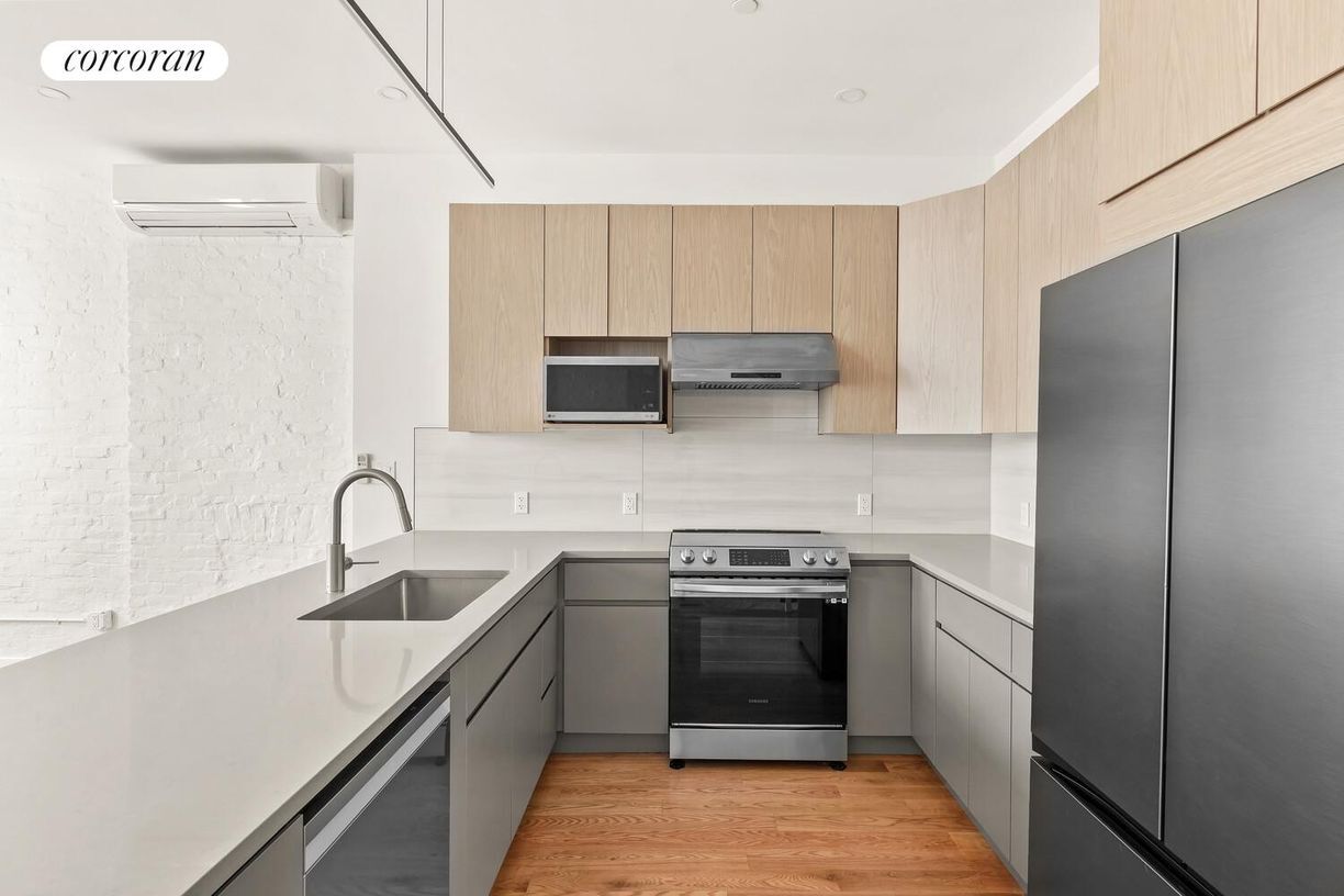 Foto principal - 2313 Adam Clayton Powell Jr Blvd