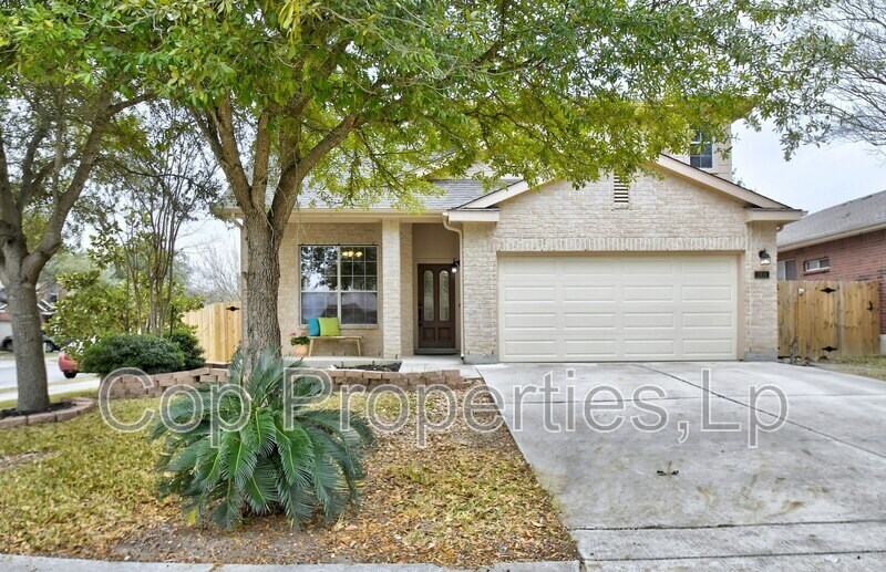 Foto principal - 2818 Crusader Bend