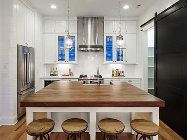 Foto del edificio - 705 Old Dairy Dr