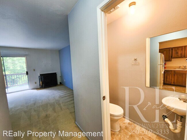 Foto del edificio - 2 br, 2.5 bath House - 500 N National #18