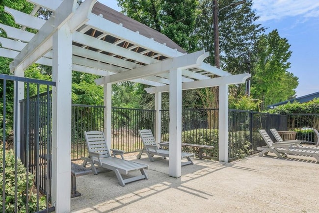 Building Photo - 33 Ninety